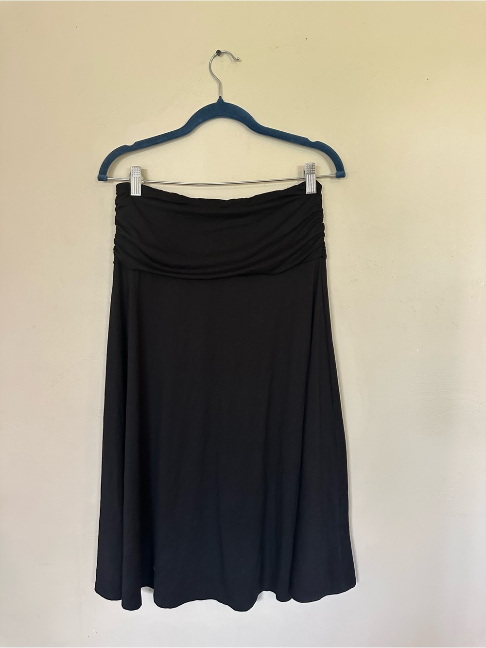 Women's Black Midi Skirt - Sleek Everyday Midi - Picture 2 of 5